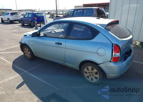 2009 Hyundai Accent Gs z USA, uszkodzony, nr VIN KMHCM36C39U127024